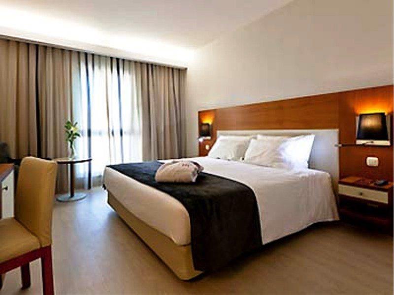 Hotel Mercure Lisboa Zimmer foto